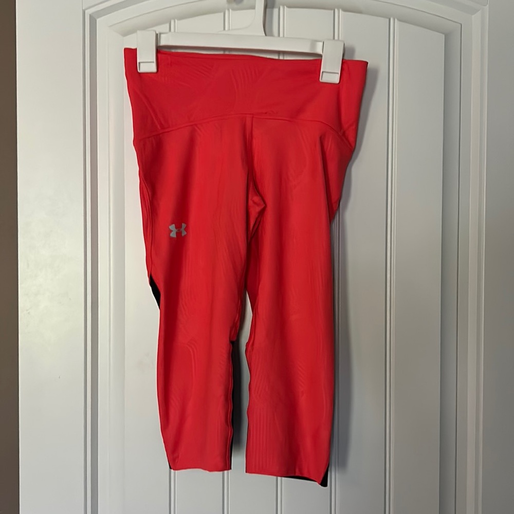 NWT UA coral/pink leggings